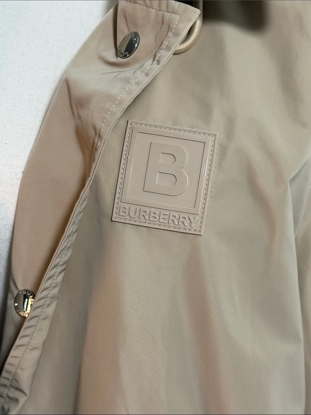 Burberry Beige Long Raincoat with Snap & Zip Front - Picture 12 of 16